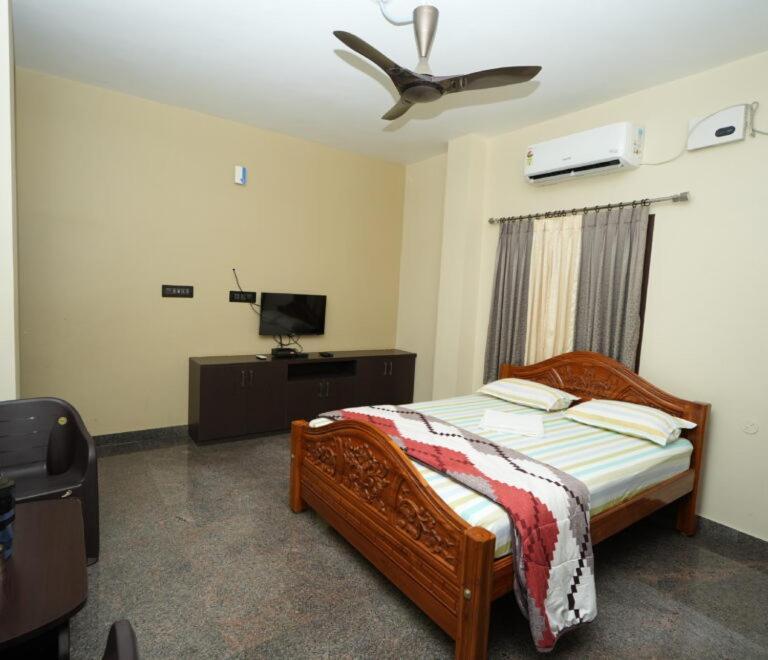 Goutham Residency Hotel Kadalur ภายนอก รูปภาพ