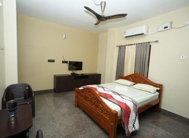 Goutham Residency Hotel Kadalur ภายนอก รูปภาพ